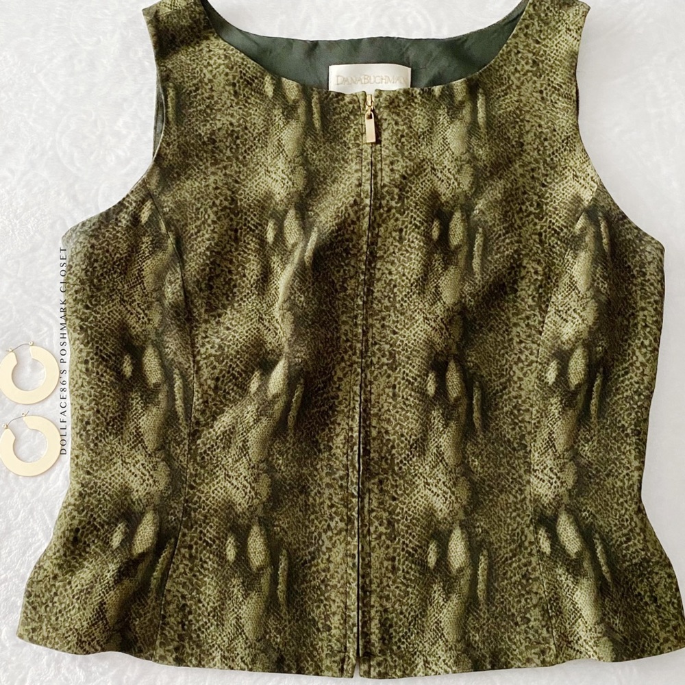 Green Snake Print Zip Down Cropped Top